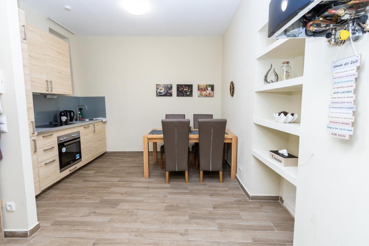 Comfortable Romantic 1 Bedroom Apartment Near Augarten Viena Exterior foto